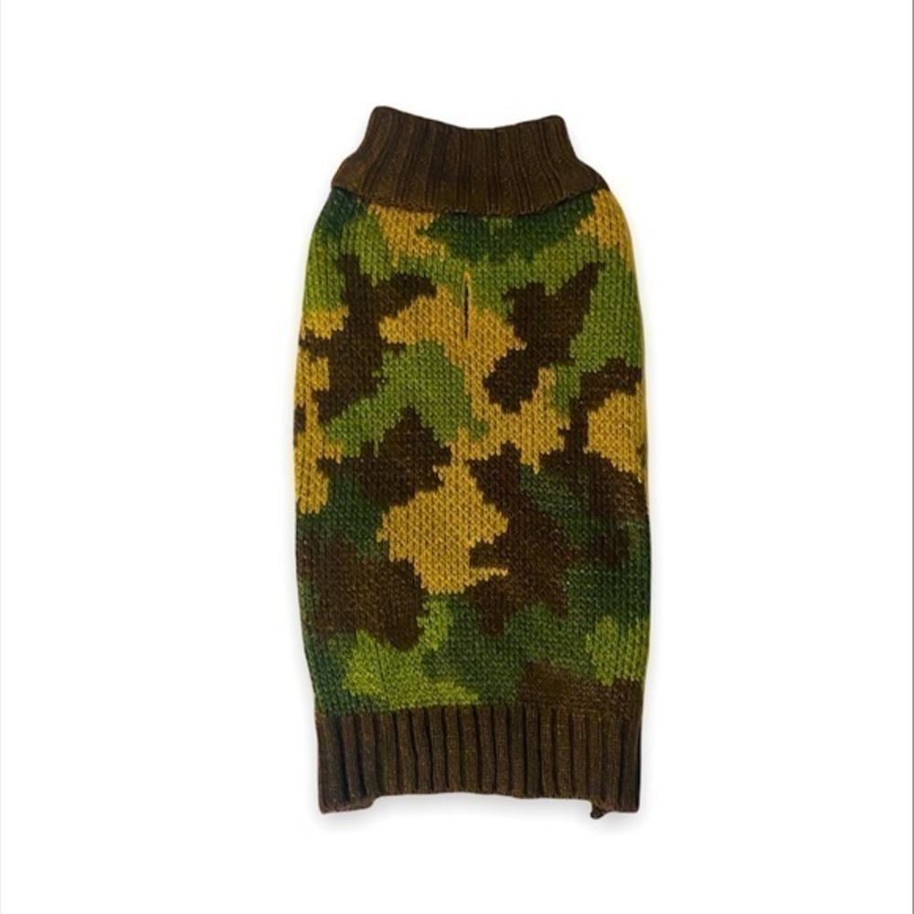 CAMO SWEATER | MEDIUM PUP
